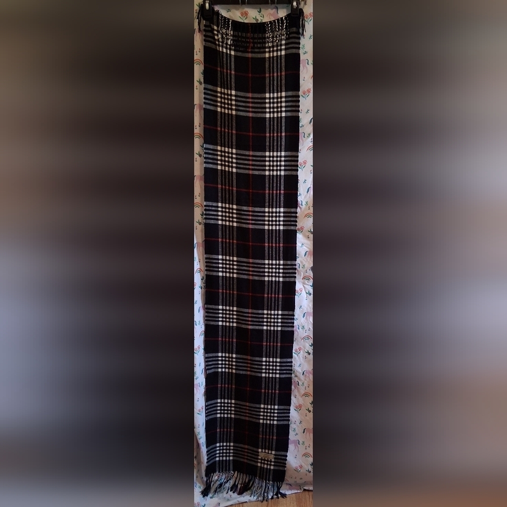 EUC Burberry Scottish Cashmere Black & White Nova Plaid Causal Unisex Scarf Wrap - Picture 4 of 7